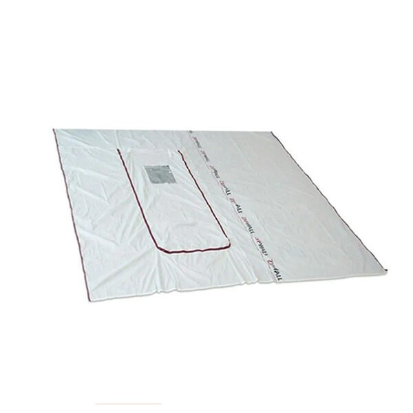 The Zipwall Zipfast hatch panel has an inbuilt door in the fabric sheeting, for convenient entry and exit and rapid installation.